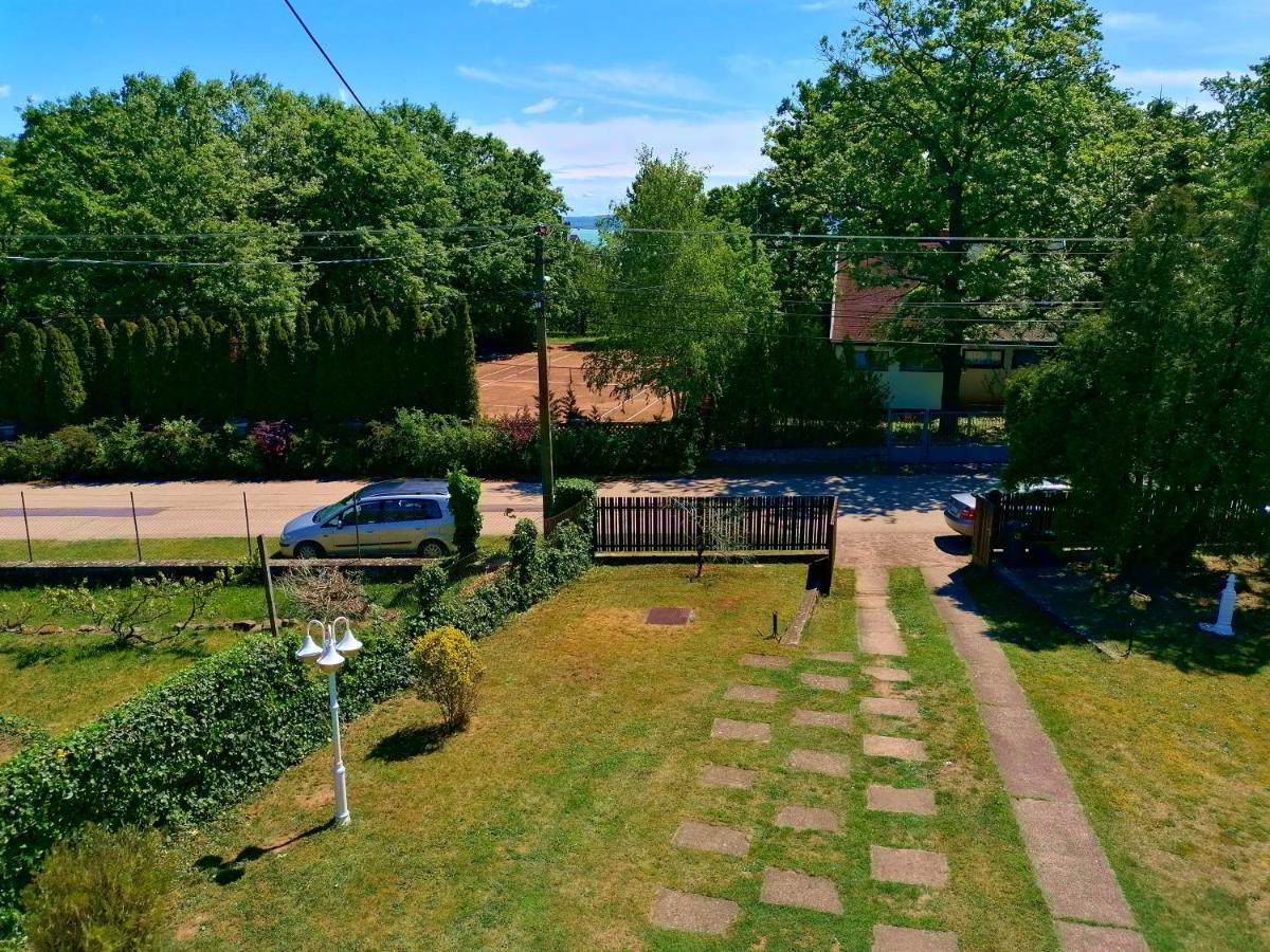 Villa Felicia Balatonszepezd Bagian luar foto
